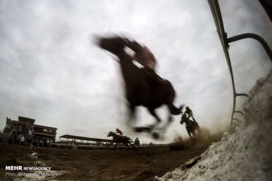 کورس تابستانی سوارکاری بندرترکمن