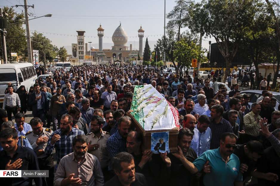 تشییع پیکر شهید مدافع امنیت در شیراز