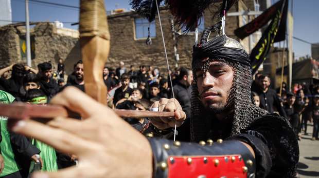 حرکت نمادین ورود کاروان امام حسین (ع) به کربلا