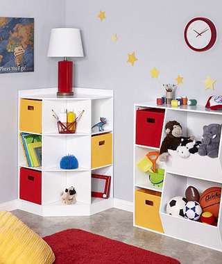 قفسه‌هایی برای نظم بخشیدن به اتاق کودکان 