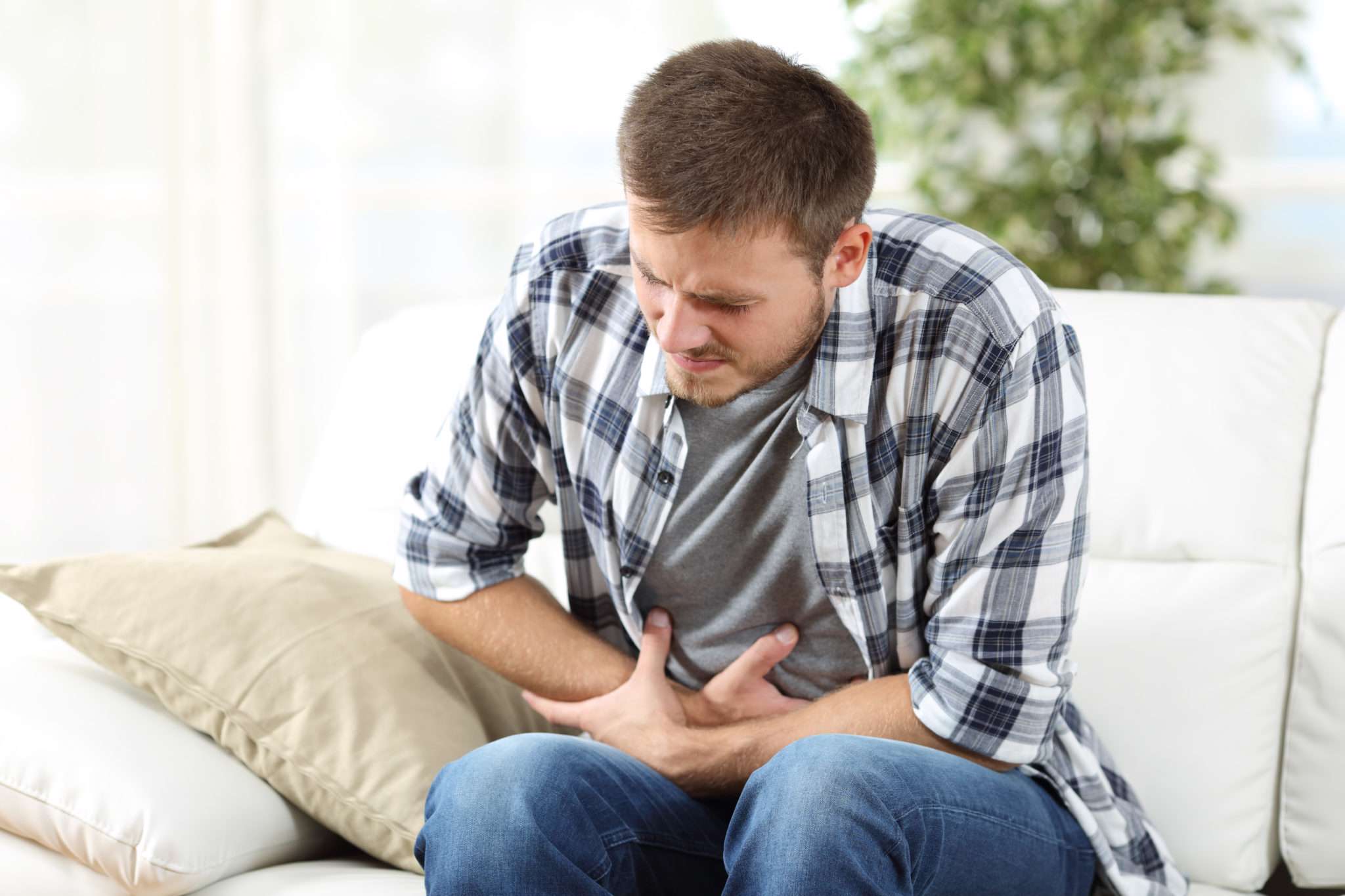 دلایل حالت تهوع پس از غذا خوردن دلایل حالت تهوع پس از غذا خوردن