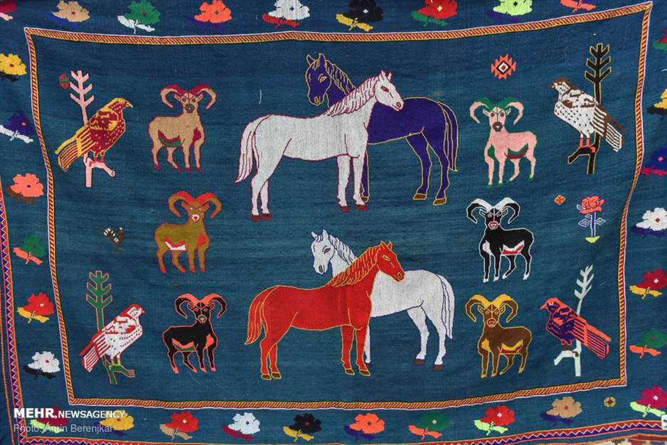 نمایشگاه توانمندی‌های روستاییان و عشایر استان فارس