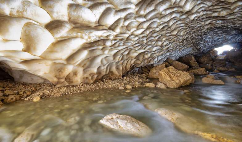 غار یخی دیدنی در ایران 