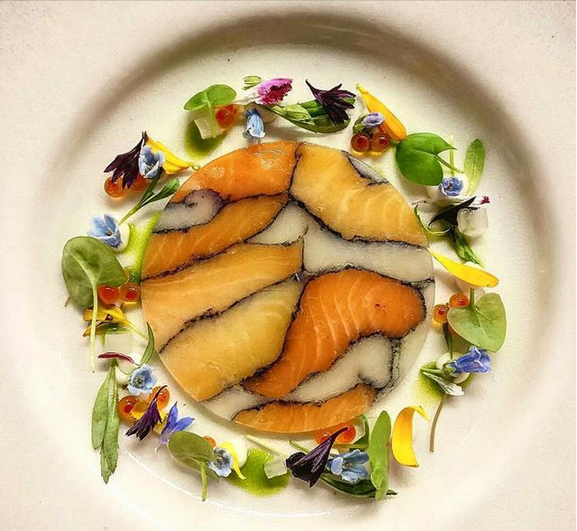 تبدیل مواد غذایی به آثار هنری زیبا 