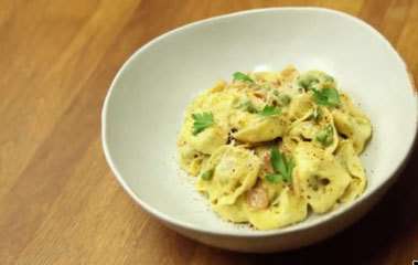 طرز تهیهی پاستای تورتلینی با ادویه کاری طرز تهیهی پاستای تورتلینی با ادویه کاری