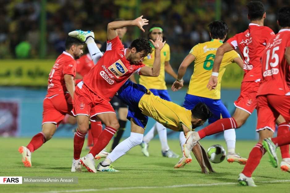 فوتبال پرسپولیس و صنعت نفت آبادان 