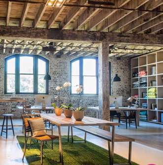 استفاده از چمن مصنوعی در چیدمان 