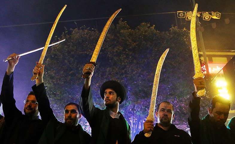 مراسم مشق شمشیر در قم 