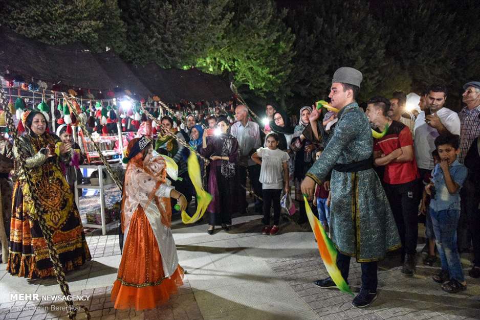 نمایشگاه توانمندی‌های روستاییان و عشایر استان فارس