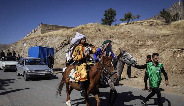 حرکت نمادین ورود کاروان امام حسین (ع) به کربلا