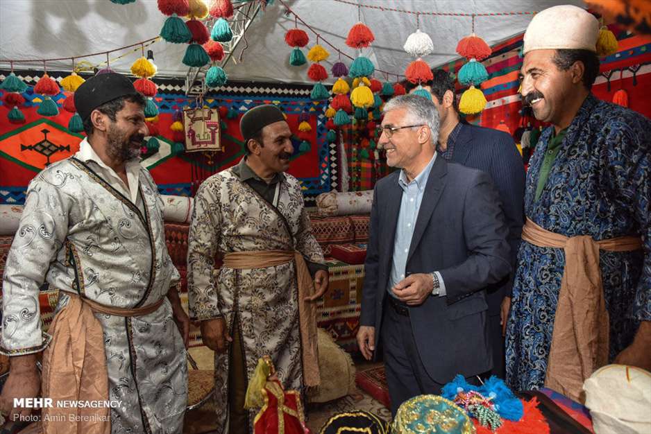 نمایشگاه توانمندی‌های روستاییان و عشایر استان فارس