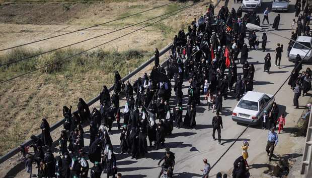 حرکت نمادین ورود کاروان امام حسین (ع) به کربلا