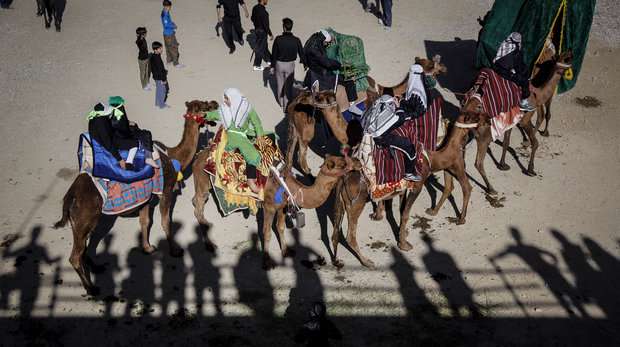 حرکت نمادین ورود کاروان امام حسین (ع) به کربلا