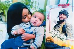 عکس فرزندش را ندید تا مبادا دلش بلرزد و برگردد عکس فرزندش را ندید تا مبادا دلش بلرزد و برگردد