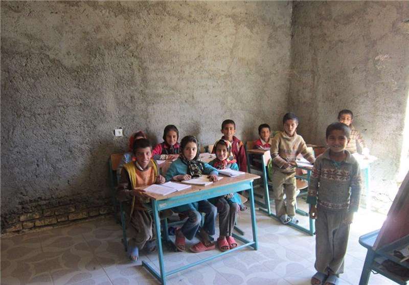 کمک ۲۵۰ میلیون تومانی برای دانش آموزان بی بضاعت کمک ۲۵۰ میلیون تومانی برای دانش آموزان بی بضاعت