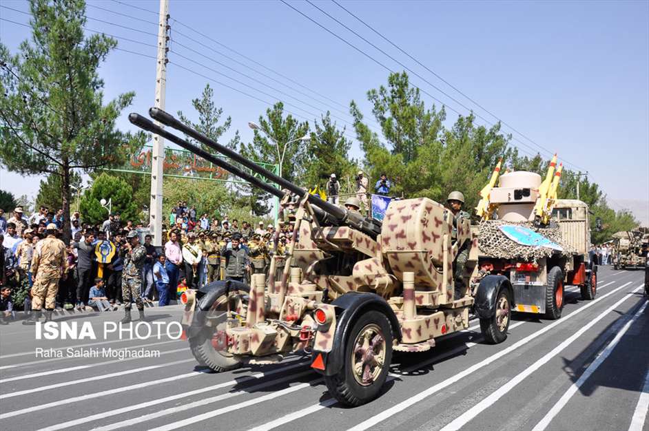 مراسم رژه نیروهای مسلح