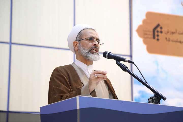 احیای دین در نسل جوان تضمین کننده آینده کشور است احیای دین در نسل جوان تضمین کننده آینده کشور است