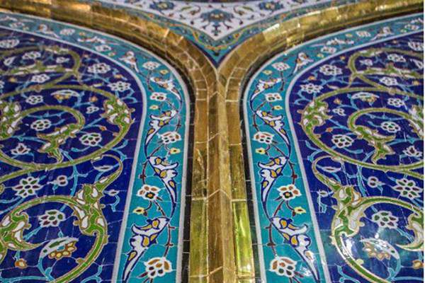 طلاکاری گنبد و گلدستههای مسجد سهله آغاز شد + عکس طلاکاری گنبد و گلدستههای مسجد سهله آغاز شد + عکس