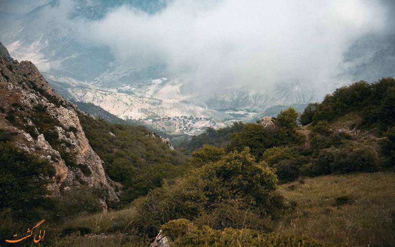 گشتوگذار پاییزی در جنگل ارفعده و چشمه پراو گشتوگذار پاییزی در جنگل ارفعده و چشمه پراو
