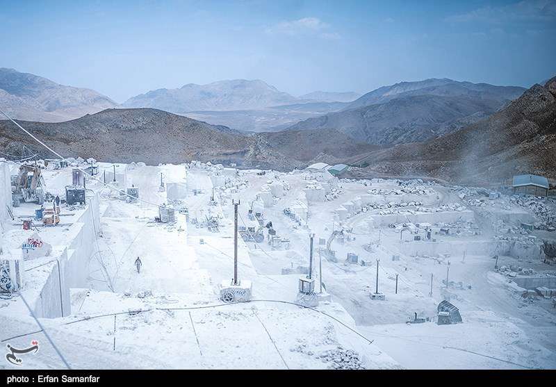 معدن سنگ مرمریت نی ریز 