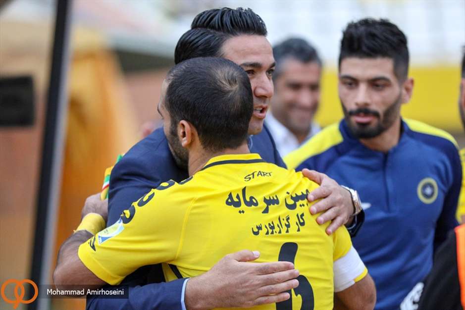  بازی فوتبال سپاهان و نساجی مازندران