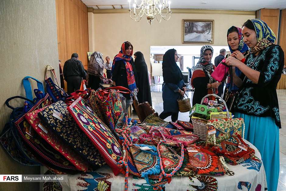 جشنواره غذا و صنایع دستی همسران دیپلمات‎ها