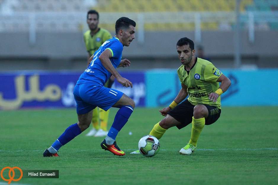 بازی فوتبال استقلال خوزستان و پارس جنوبی جم