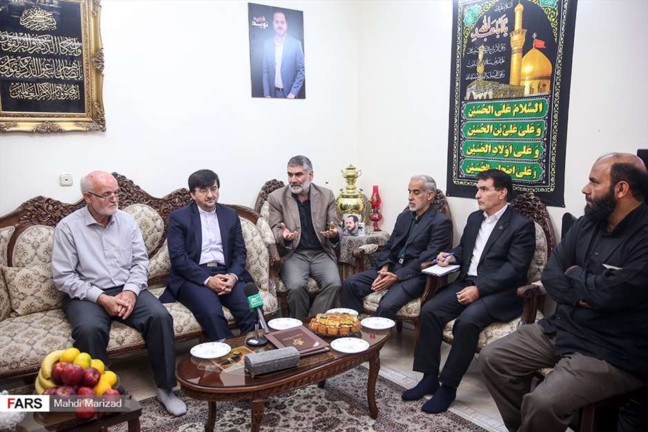 دیدار با خانواده مدافع حرم شهید نوید صفری