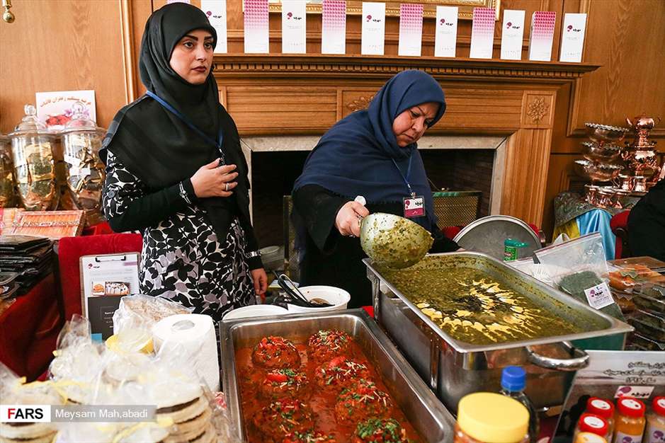 جشنواره غذا و صنایع دستی همسران دیپلمات‎ها