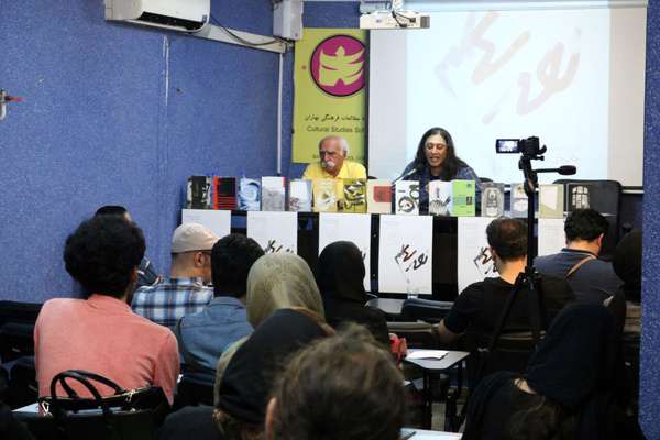 آثار و نگاه شاملو همچنان زندهاند