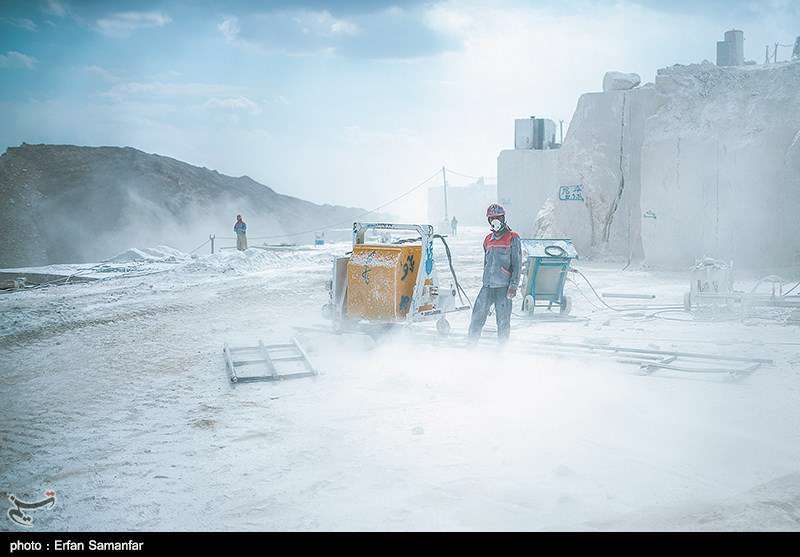 معدن سنگ مرمریت نی ریز 