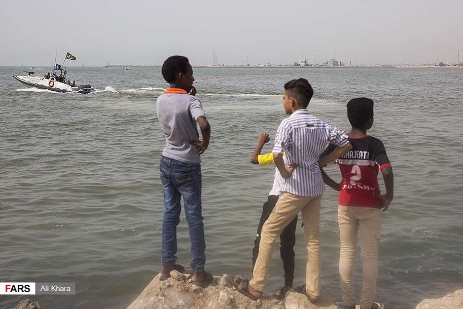رژه بزرگ دریایی ارتش و سپاه در خلیج فارس