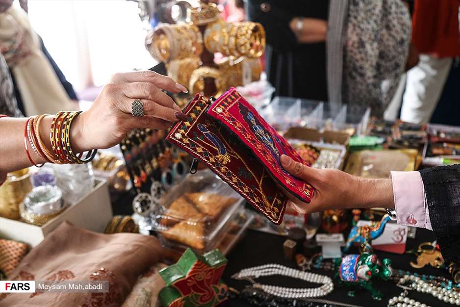 جشنواره غذا و صنایع دستی همسران دیپلمات‎ها