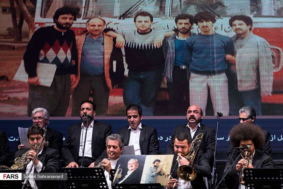 تجلیل از نوازندگان سازهای خاکی