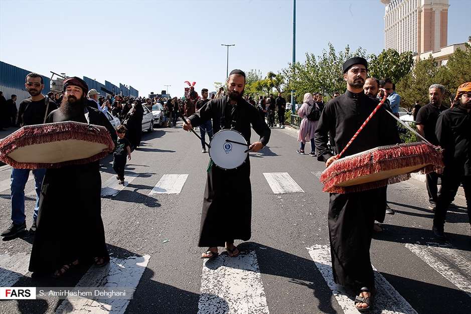 کاروان نمادین اسرای کربلا
