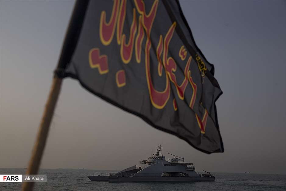 رژه بزرگ دریایی ارتش و سپاه در خلیج فارس