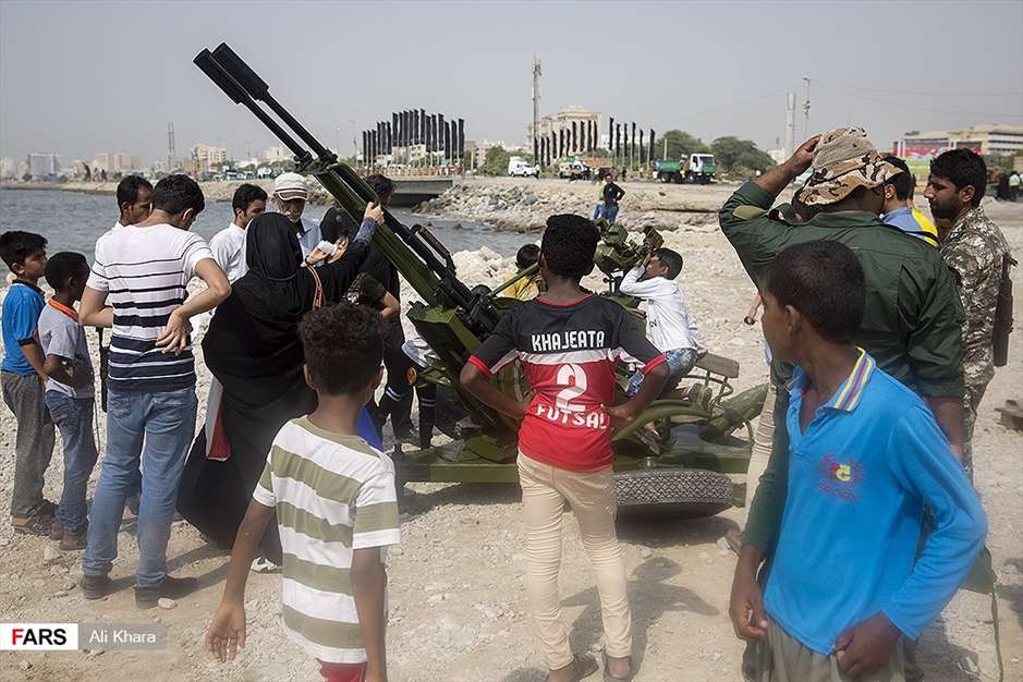 رژه بزرگ دریایی ارتش و سپاه در خلیج فارس