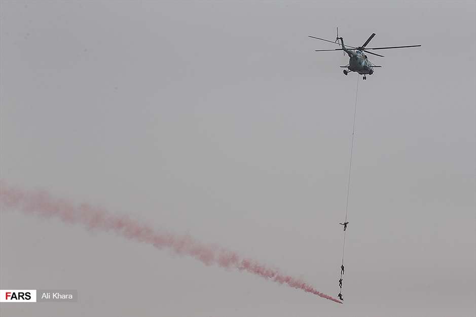 رژه بزرگ دریایی ارتش و سپاه در خلیج فارس