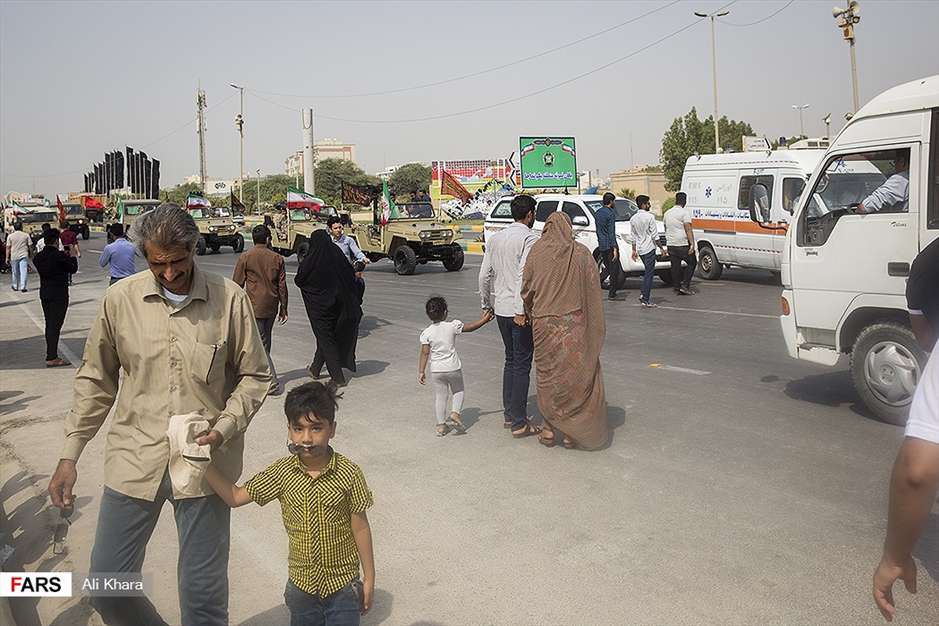 رژه بزرگ دریایی ارتش و سپاه در خلیج فارس