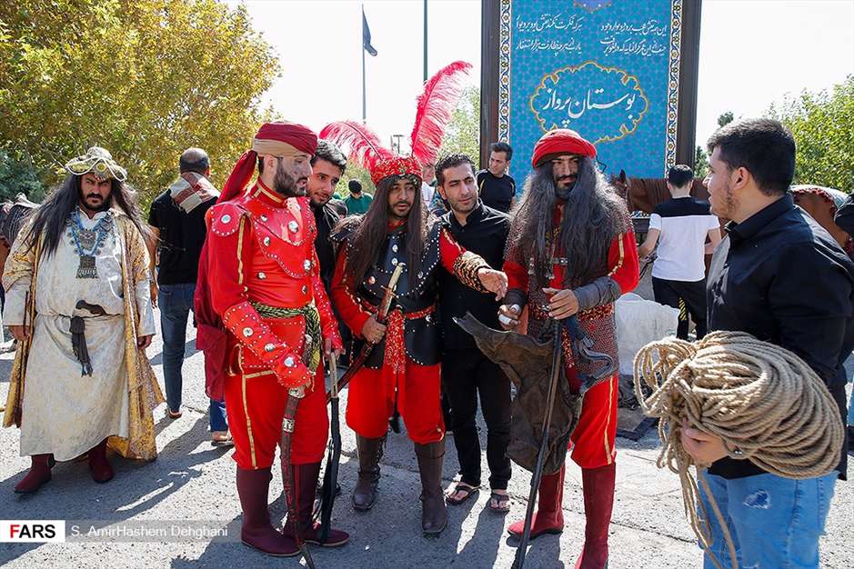 کاروان نمادین اسرای کربلا