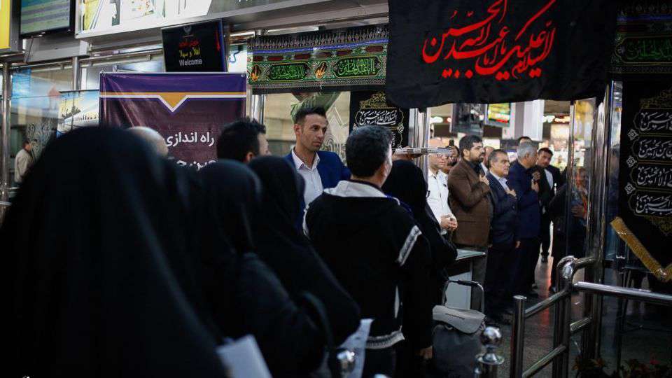 اعزام اولین گروه زائرین اربعین از راه آهن تهران 