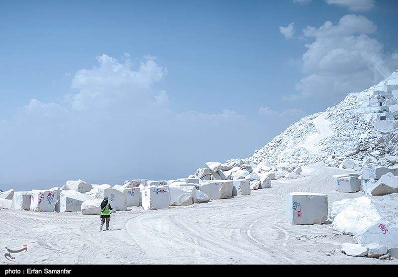 معدن سنگ مرمریت نی ریز 