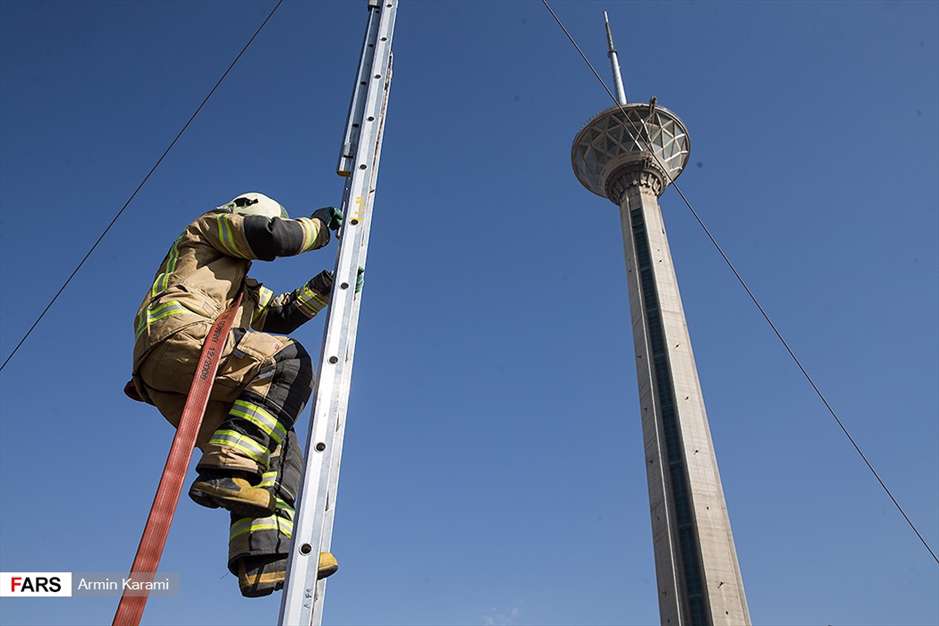 رونمایی از تجهیزات جدید آتش‌ نشانی