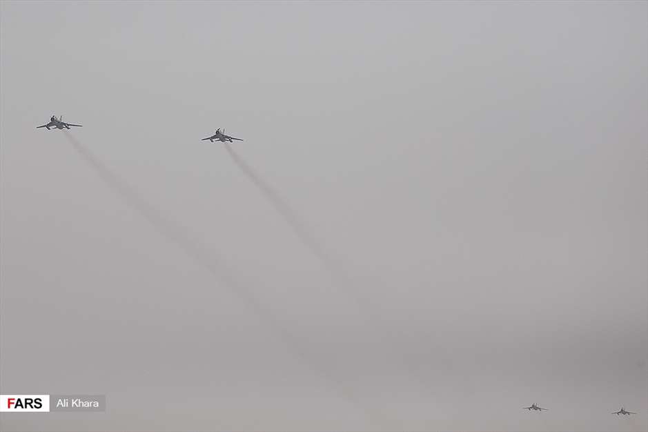 رژه بزرگ دریایی ارتش و سپاه در خلیج فارس