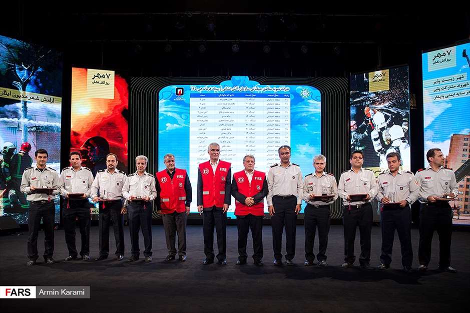 رونمایی از تجهیزات جدید آتش‌ نشانی