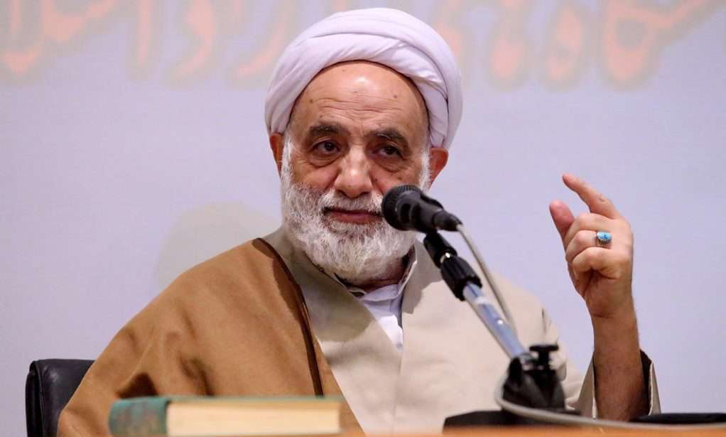 آیه ۲۸ سوره حشر مصداق روشن تسخیر لانه جاسوسی است آیه ۲۸ سوره حشر مصداق روشن تسخیر لانه جاسوسی است