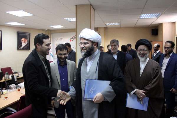 دیدار صمیمانه حجت الاسلام قمی با مدیران تبیان