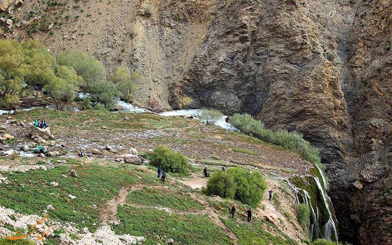 آبشار زیبای پونه زار