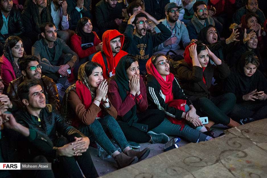 تماشای دیدار پرسپولیس و کاشیما در پارک لاله