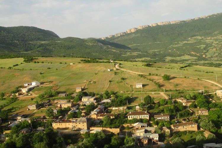 رد پای انسان های اولیه در کوهستانهای شرق مازندران رد پای انسان های اولیه در کوهستانهای شرق مازندران